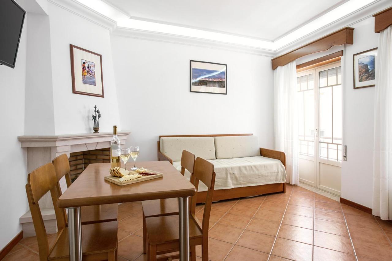 Alecrim Beach House Nazare Bagian luar foto